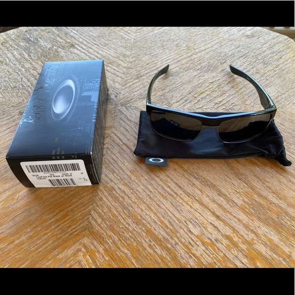Oakley Prizm Grey #0009451. - Picture 5 of 6